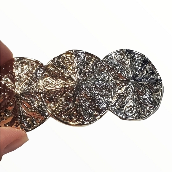 Silver Sand dollar pressed molded tin hair clip Barrette - Picture 4 of 9